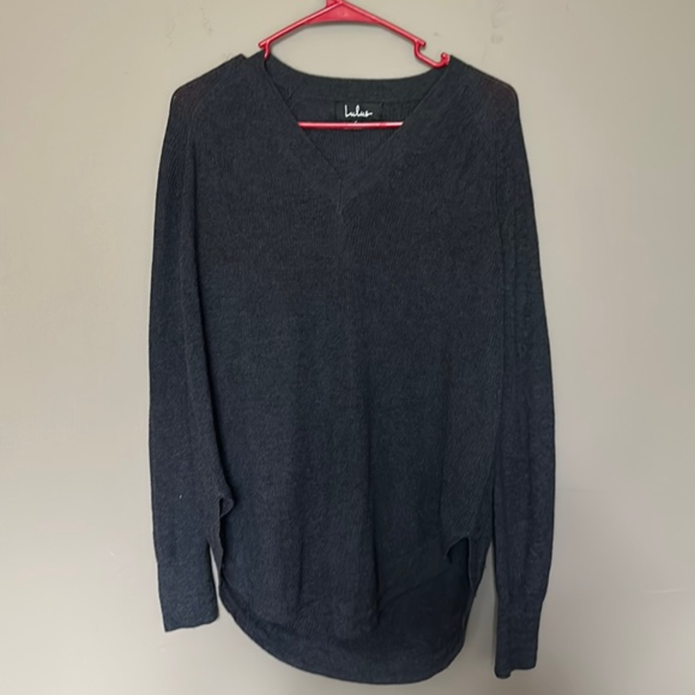 Lulus V-Neck Sweater‎
